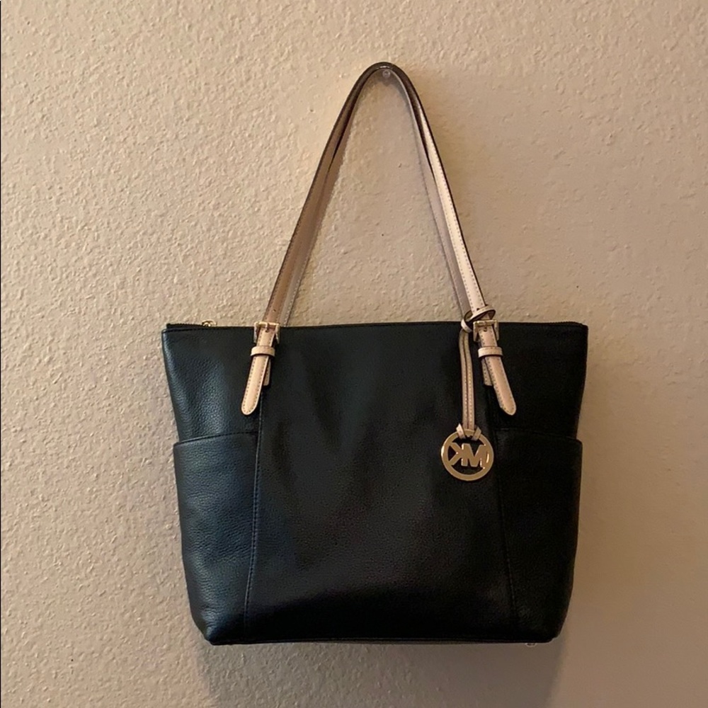 Michael Kors Zipped Tote